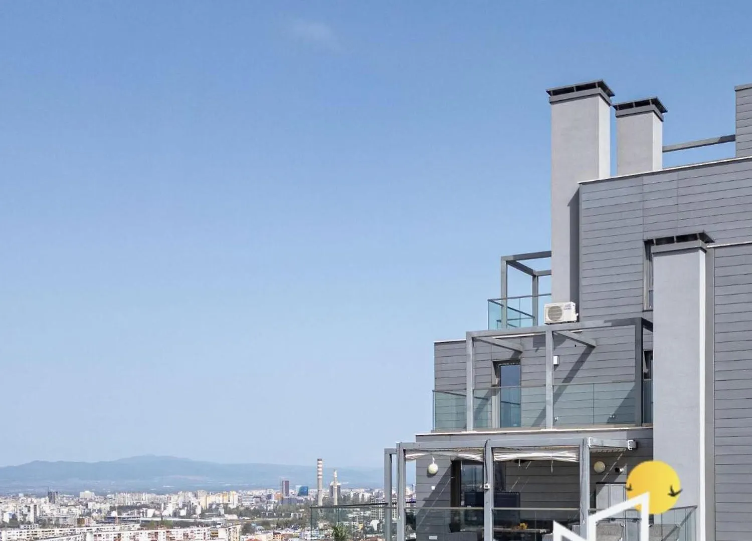 Sofia View - By Metro, Kids Room, Huge Terrace, 2 Garages, Ps5, Playground, Bbq, 24H Security דירה
