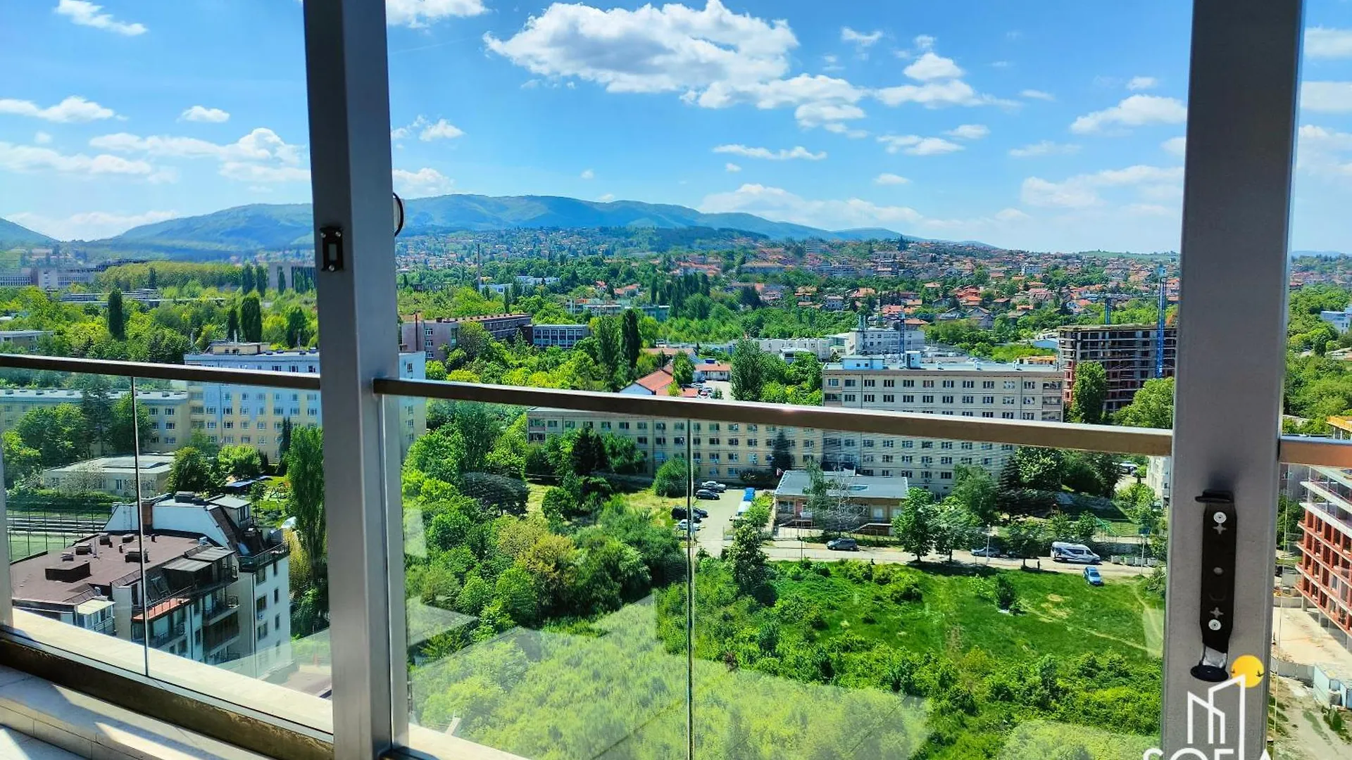Sofia View - By Metro, Kids Room, Huge Terrace, 2 Garages, Ps5, Playground, Bbq, 24H Security דירה