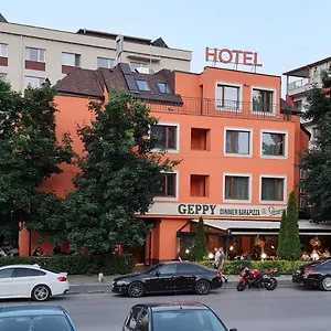  Otel Geppy