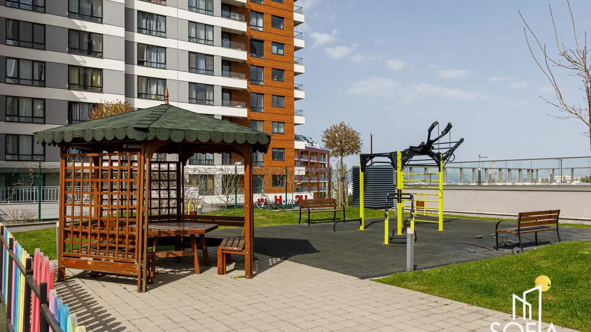 Apartman Sofia View - By Metro, Kids Room, Huge Terrace, 2 Garages, Ps5, Playground, Bbq, 24H Security