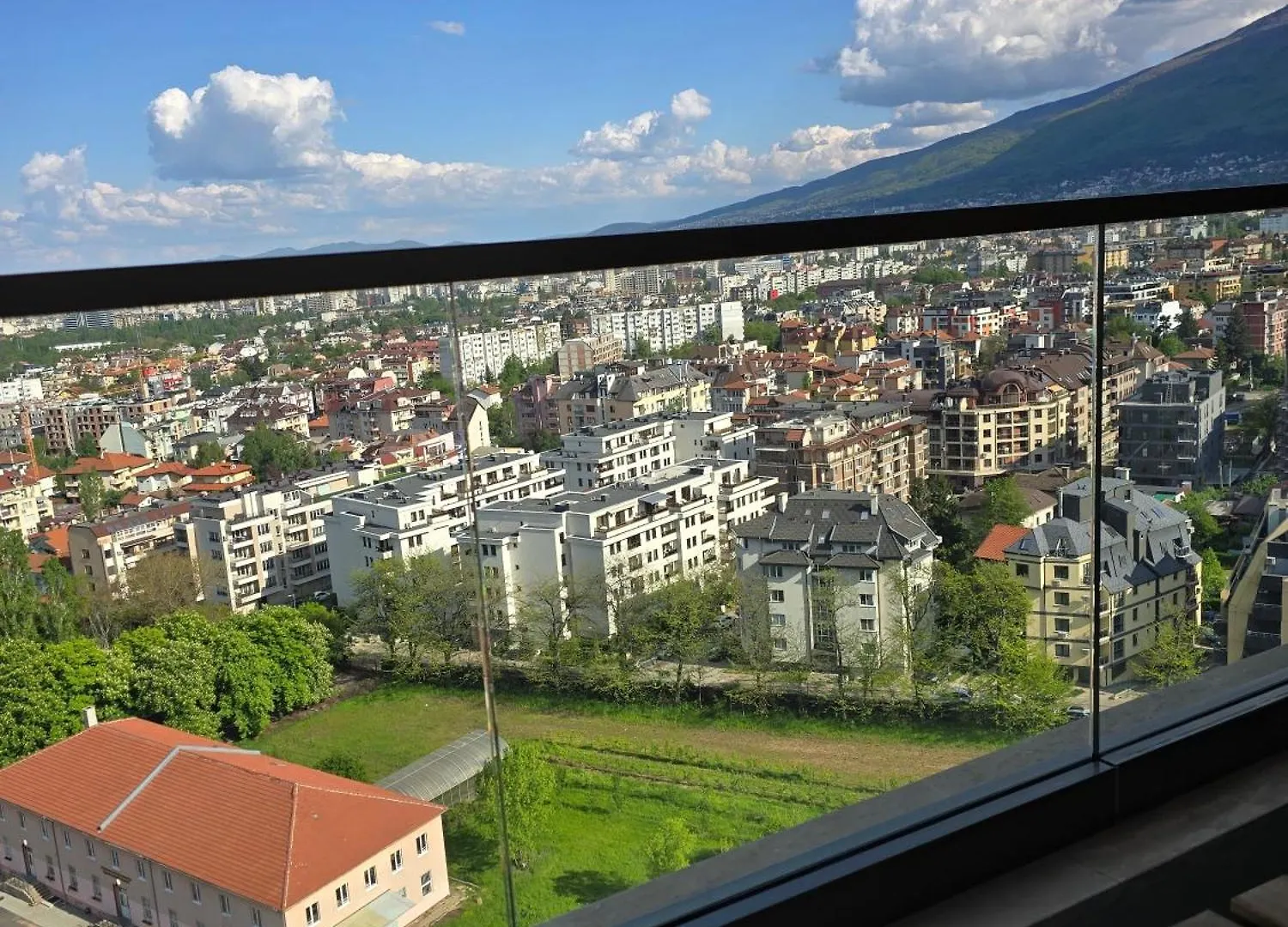 Sofia View - By Metro, Kids Room, Huge Terrace, 2 Garages, Ps5, Playground, Bbq, 24H Security 0*,